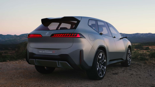 前脸造型太逆天！宝马概念车Neue Klasse X亮相 2025年投产